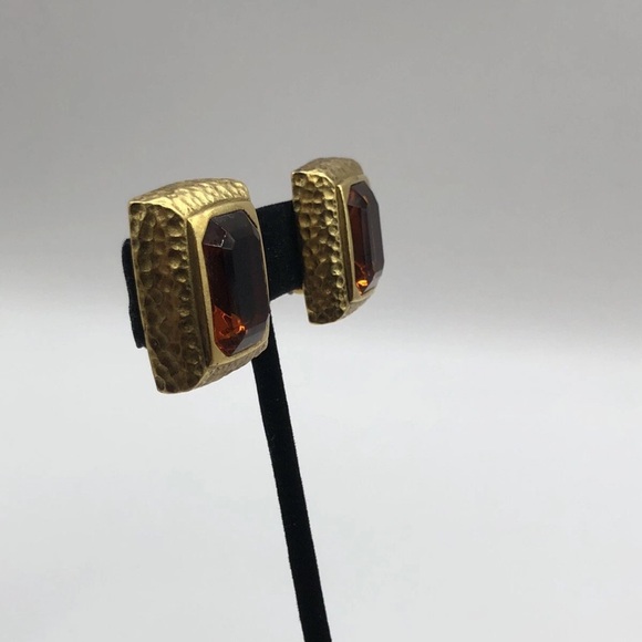 Vintage Amber Glass Clip Earrings Rectangle Antique Gold Tone 1” Doncaster - Picture 4 of 6